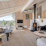 Dom wakacyjny Sybil - 700m From The Sea By Interhome *