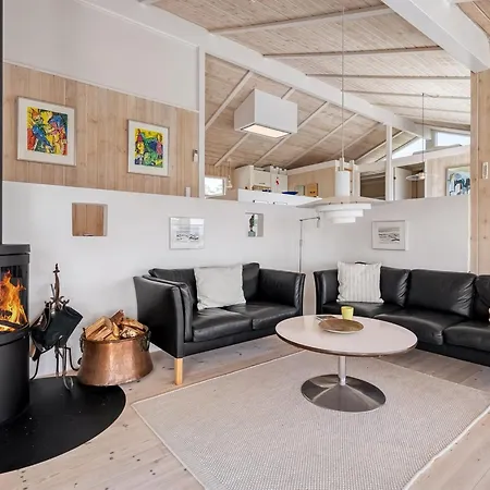Sybil - 700m From The Sea By Interhome *